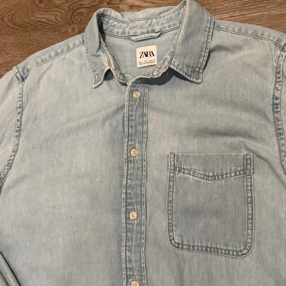 Zara Denim Button Up Long Sleeve Shirt Men Large Light Blue Cotton Casual Preppy